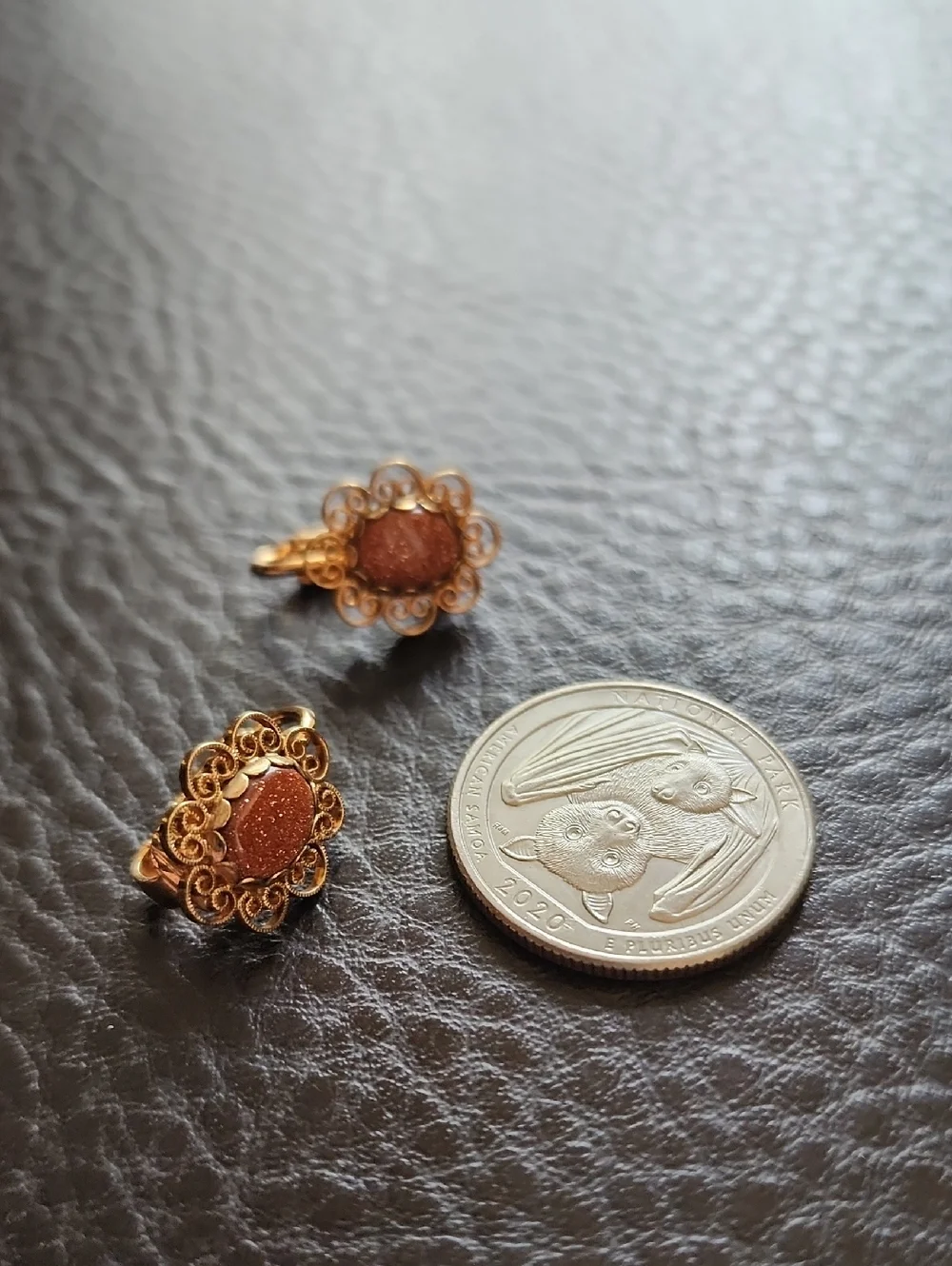 VTG Goldtone Filigree Clip Earrings with Brown Goldstone Cabochons - Picture 7 of 7